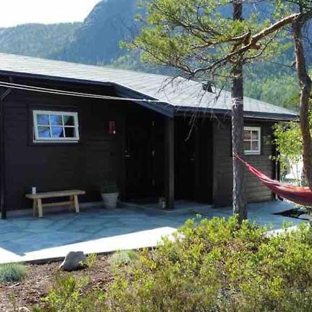 Cosy Cabin Between Lake And Mountain Treungen Eksteriør billede