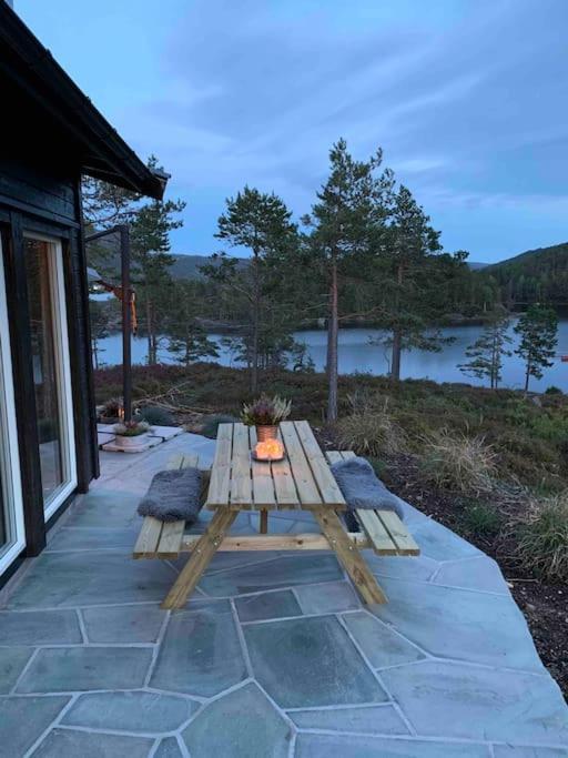 Cosy Cabin Between Lake And Mountain Treungen Eksteriør billede