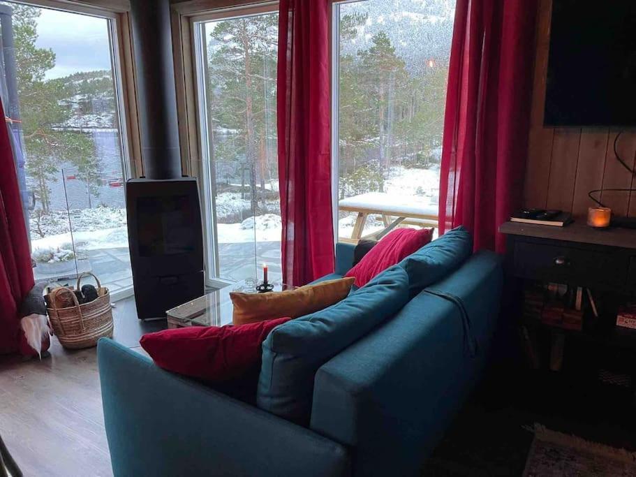 Cosy Cabin Between Lake And Mountain Treungen Eksteriør billede